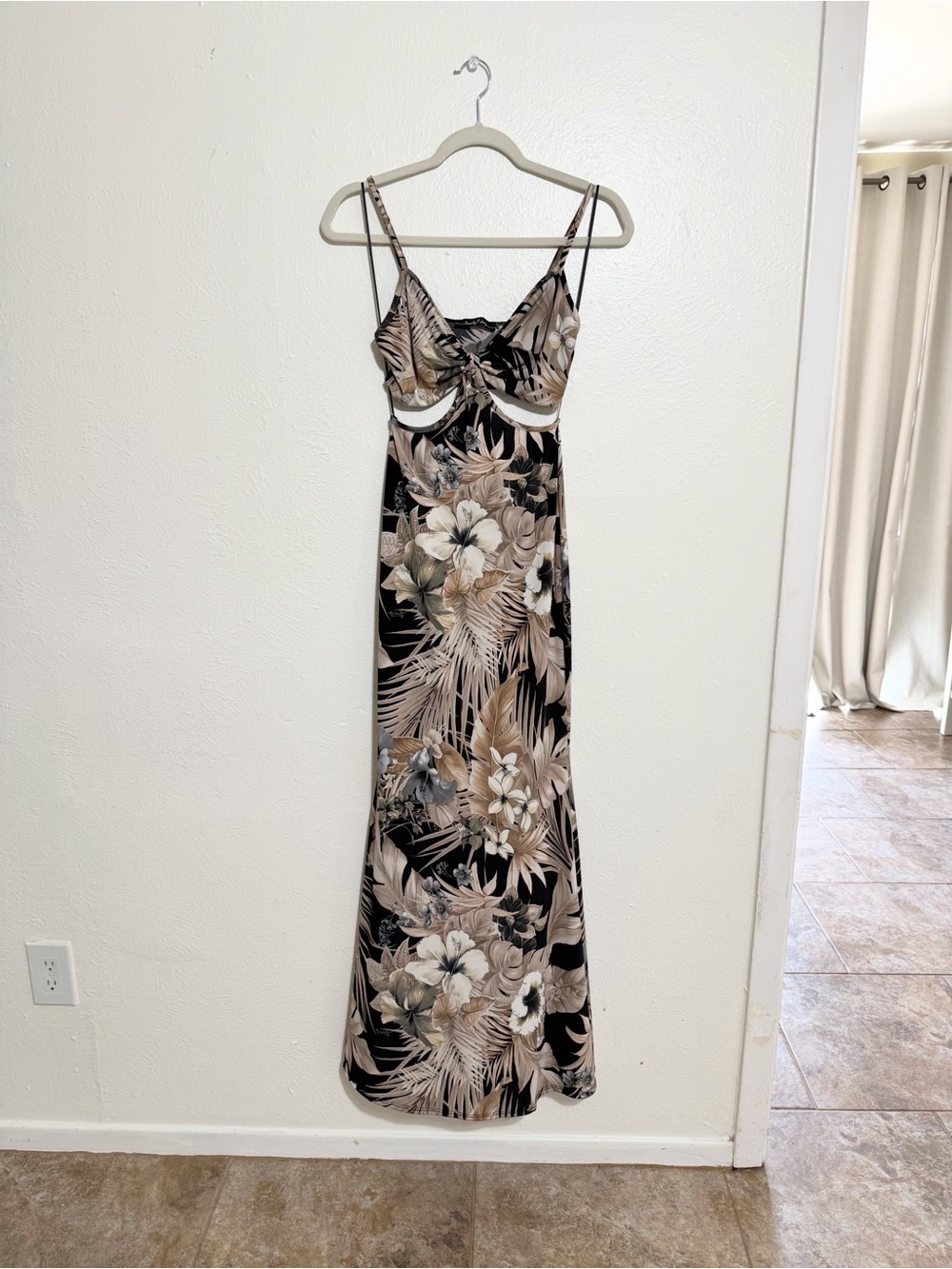 Lovely Day Tropical Floral Cutout Cami Maxi Dress Neutral Medium